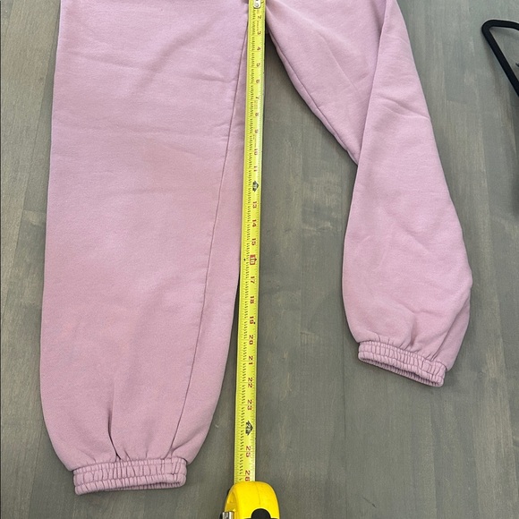 Aritzia TNA Cozy Fleece Mega Sweatpants TNA Mauve Aritzia - Picture 5 of 6